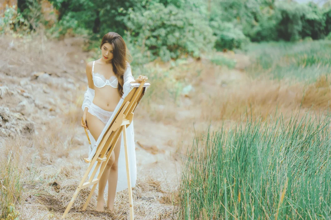 Concept hoạ sĩ vẽ tranh