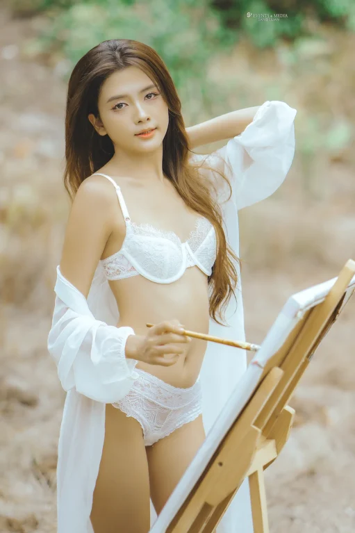 Concept hoạ sĩ vẽ tranh