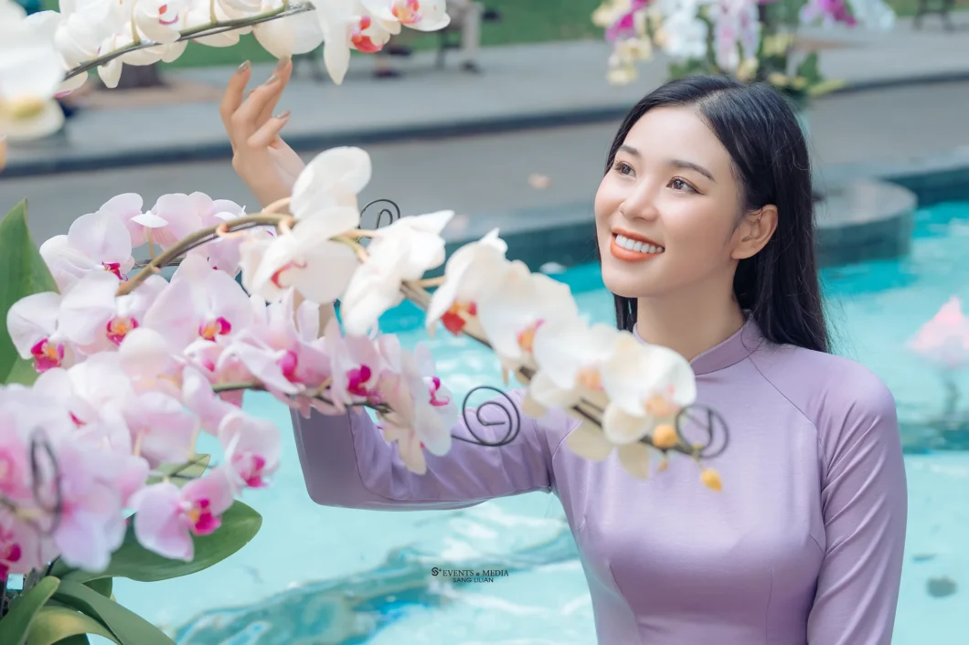 Áo dài tím thuỷ chung